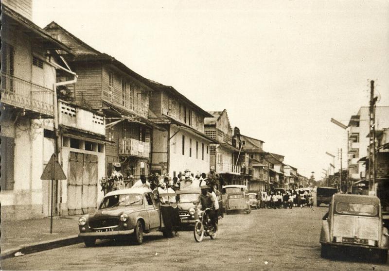 french guiana, Guyane, CAYENNE, Rue Lalouette, Passage de Chars, Carnaval (1967)