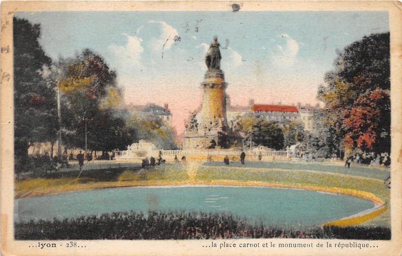 BR17023 Lyon la place carnot et le monument de la republique    france