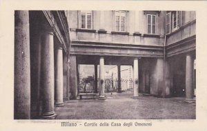 Italy Milano Cortile della Casa degli Omenoni
