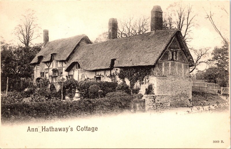 Stratford Upon Avon England Ann Hathaways Cottage Historic Landmark UDB Postcard 