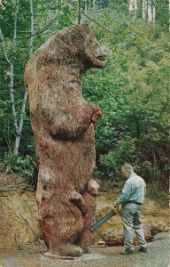 Grizzly Bear and Cub Carving Redwood California Postcard 2T4-599