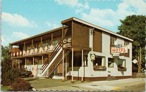 C & E Motel Victoria British Columbia BC Vancouver Island Vintage Postcard H3