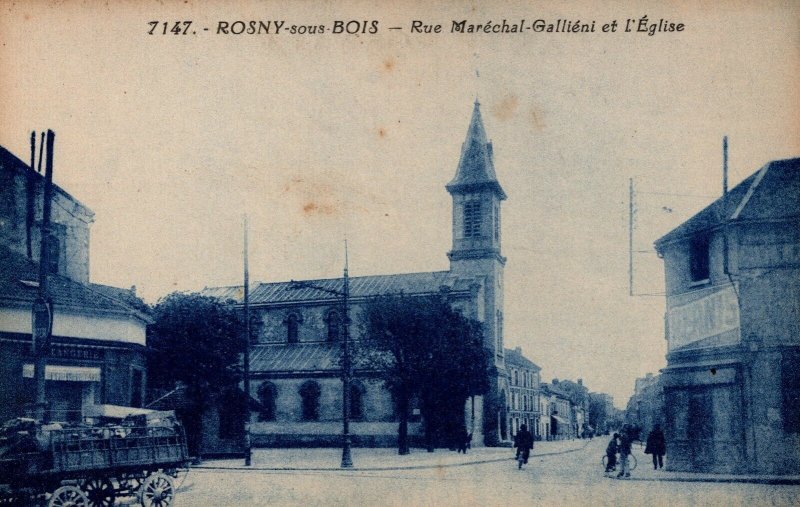 France Rosny-Sous-Bois Rue Marechal Gallieni et L'Eglise Vintage Postcard 08.85