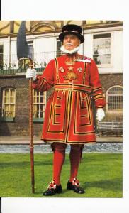 BF12548 the yeoman warder tower of london united kingdon front/back image