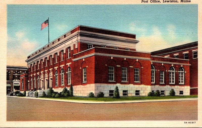 Maine Lewiston Post Office 1943 Curteich