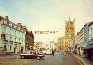 Continental-size THE MARKET PLACE, CIRENCESTER, ENGLAND showing KIngs Head Hotel