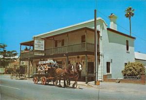 BR101910 south hahndorf inn chariot   australia