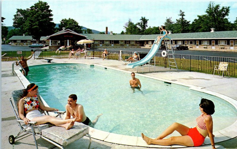 1950s Gorham Motor Inn Motel Swimming Pool Gorham NH Postcard