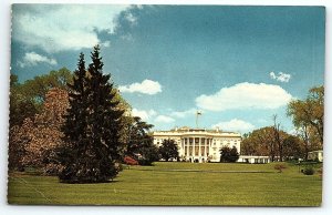 1950s THE WHITE HOUSE AND GROUNDS WASHINGTON D.C. DISTRICT NEWS  POSTCARD P2929