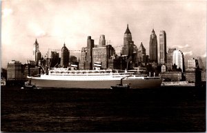 SS Nieuw Amsterdam Holland America Line Arriving At New York City Ship RPPC C018