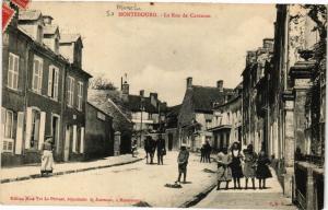 CPA Montebourg - La Rue de CARENTAN (245970)