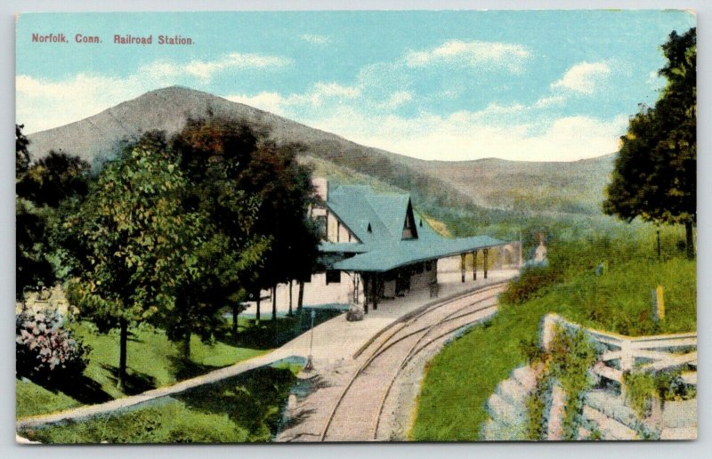 Norfolk Connecticut~Railroad Station~Train Tracks Curve Past Depot~c1910 