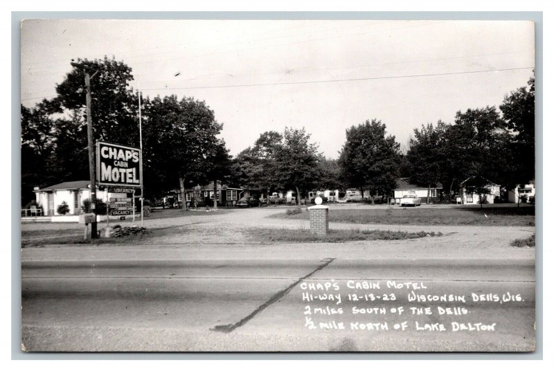 RPPC Chap's Cabin Motel Wisconsin Dells Wisconsin 1955 Old Cars pc1843