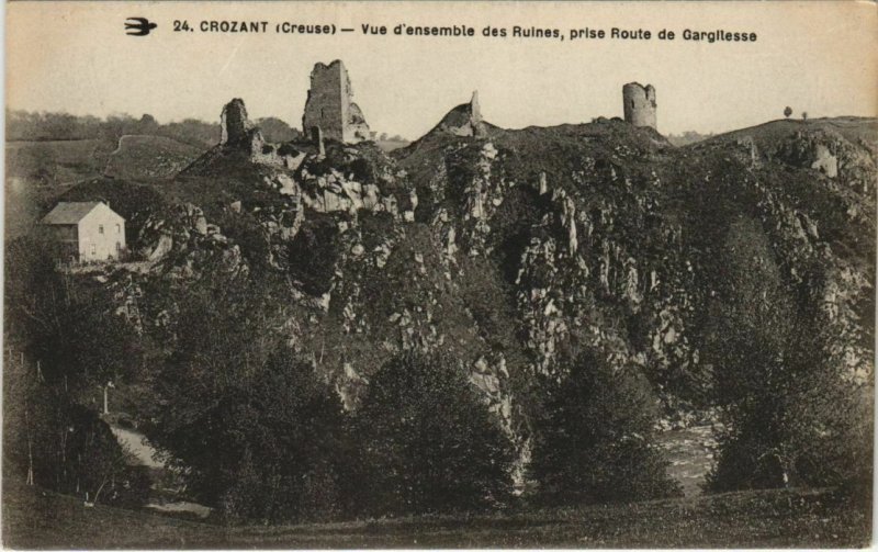 CPA CROZANT Vue d'Ensemble des Ruines prise Route de Gargilesse (1143574)