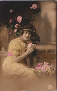 Victorian Glamour Women Vintage RPPC C114