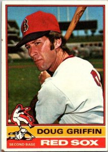 1976 Topps Baseball Card Doug Griffin Boston Red Sox sk13075