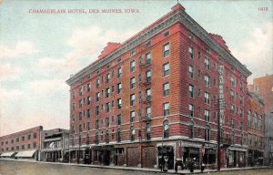 DES MOINES, Iowa IA   CHAMBERLAIN HOTEL & Street~Tom Foley Sign  c1910s Postcard