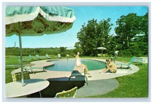 Vintage Charter House Motor Hotel, Kittery, Maine Postcard P109E