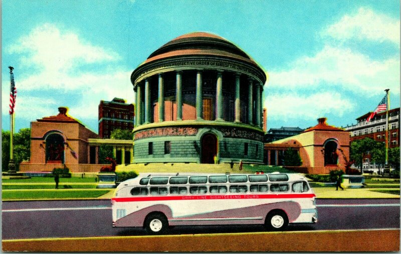 Vtg Chrome Postcard Chicago Illinois IL Elks National War Memorial Tour Bus UNP