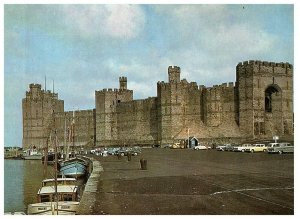 Lot 3 Wales, Carnarvon (Caernarfon) Castle Boats Town