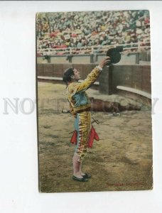 3172323 SPAIN CORRIDA dead bull providing Bombita Old postcard