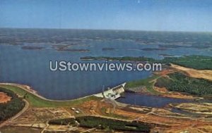 Cowans Ford Dam in Lake Norman, North Carolina