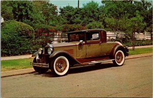 Cars 1931 Packard Coupe