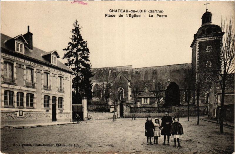 CPA CHATEAU-du-LOIR Place de l'Église - La Poste (390931)