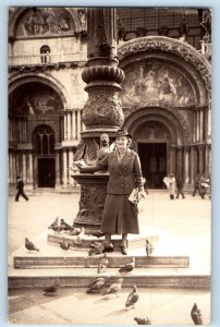 Venice Italy Postcard Feeding Pigeons in front of Church 1938 RPPC Photo