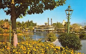 Disneyland, 01110444, Mark Twain, Sternwheeler,  Magic Kingdom, Old Postcard,