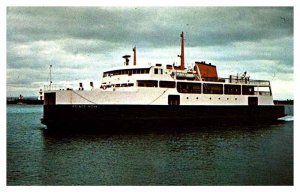 Postcard BOAT SCENE Charlottetown Prince Edward Island PE AQ1673