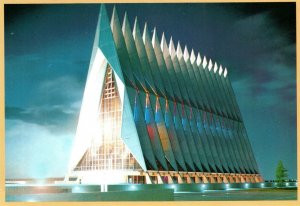 VINTAGE CONTINENTAL SIZE POSTCARD CADET CHAPEL AT NIGHT US AIR FORCE ACADEMY COL