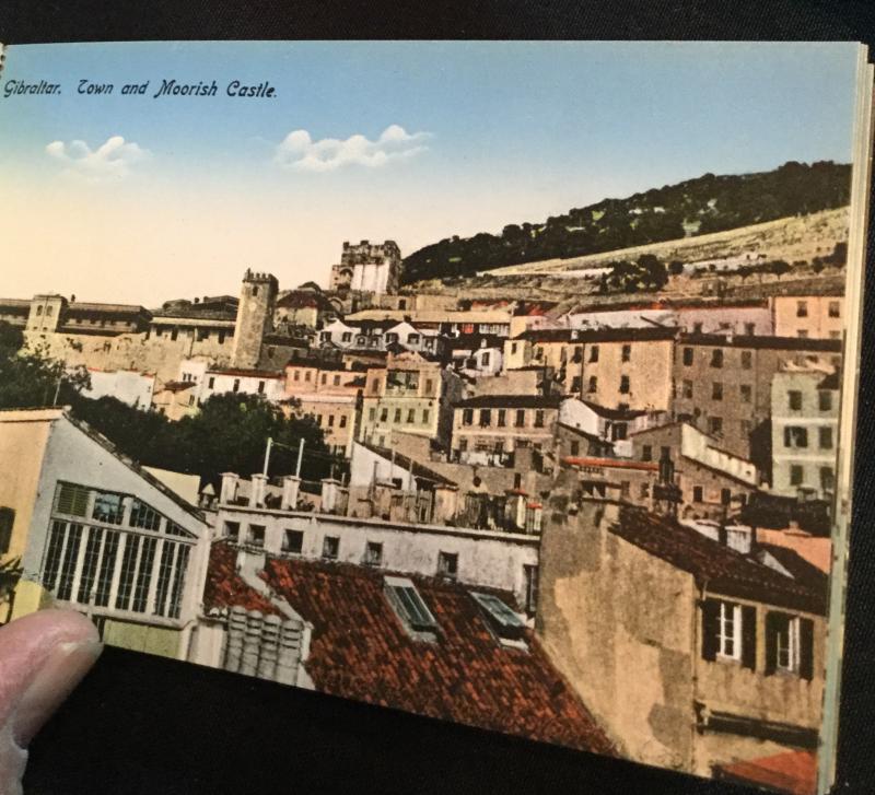 Postcard Unused Book of 12 Postcards Gibraltar LB