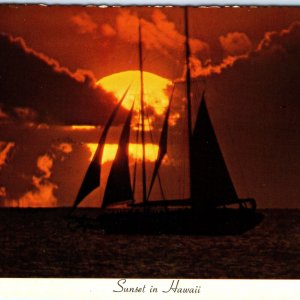 c1970s Hawaii, HI Sunset Sailboat Silhouette Golden Sun Ocean Chrome 4x6 PC M16