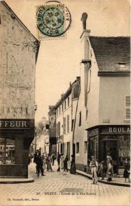 CPA DREUX - Entrée de la Rue Rotrou (669830)