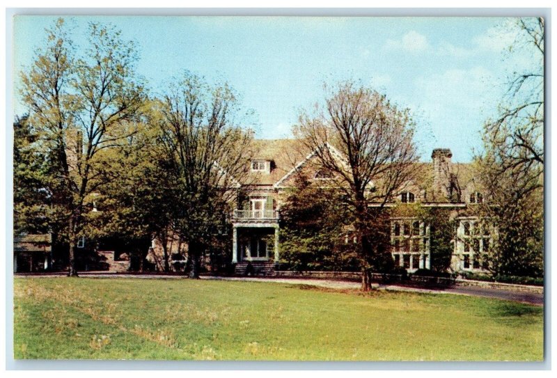 c1960's Berry Mansion Juniper Hall Community Center Scene Frankfort KY Postcard