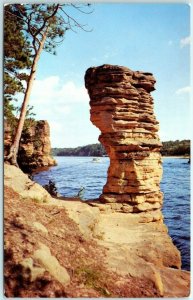 M-30061 Chimney Rock Wisconsin Dells Wisconsin