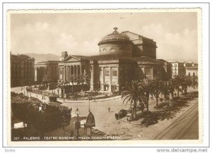 RP: Palermo , Italy , 30-40s ; Teatro Massimo