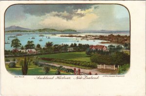 PC NEW ZEALAND, AUCKLAND HARBOUR, Vintage Postcard (B41380)