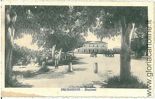 03710 VINTAGE POSTCARD: UDINE - PALMANOVA : STATION-