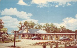 Kitchener Canada 1950s Postcard Mayflower Motel