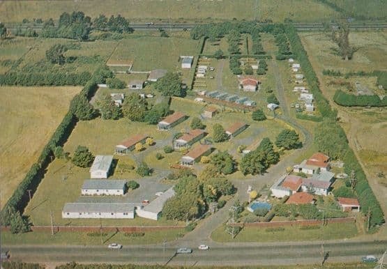 Meadowcourt Motel Auto Park Aerial Papaptoetoe New Zealand Postcard