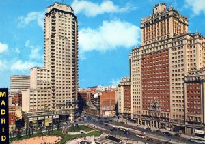 VINTAGE CONTINENTAL SIZE POSTCARD SPANISH PLAZA MADRID TOWER SPAIN