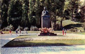 B97971 kiev monument to ivan franko   ukraine