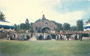 PROVIDENCE RHODE ISLAND WAR MEMORIAL GROTTO PROVIDENCE COLLEGE POSTCARD c1960s