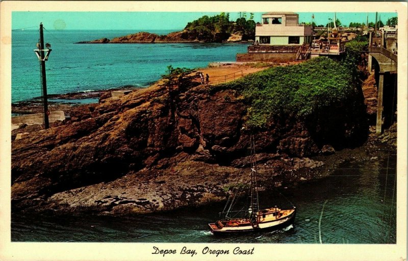 Vtg Chrome Postcard Depoe Bay Oregon OR Coast Highway 101 Boat UNP