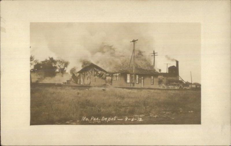 Chanute KS? Missouri Pacific RR Train Depot on Fire 9/6/12 Real Photo Postcard