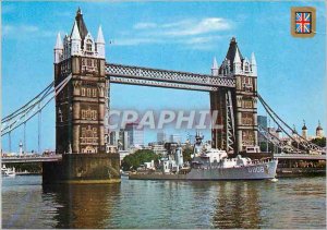 Modern Postcard The London Bridge Boat Tour