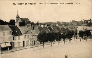 CPA Crepy-en-Valois - Place de la Republique - Partie Nord-Ouest (1032413)