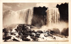 J29/ Niagara Falls New York RPPC Postcard c1940s Walkway Waterfall  62